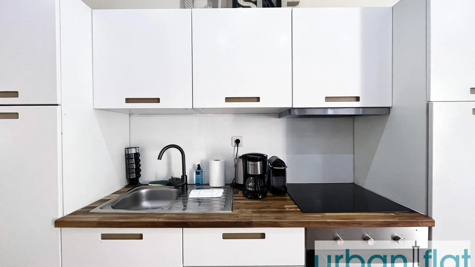 Urban Flat 17 - Pretty 3 Bedroom Flat In Paris