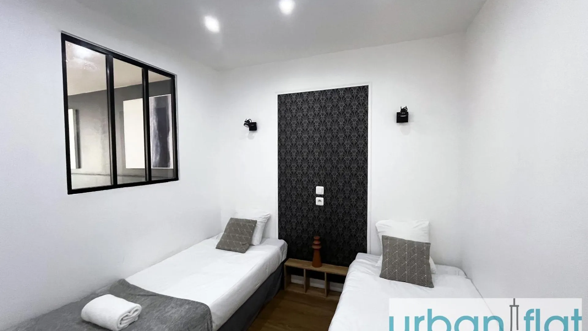 Apartment Urban Flat 17 - Pretty 3 Bedroom Flat In Paris France